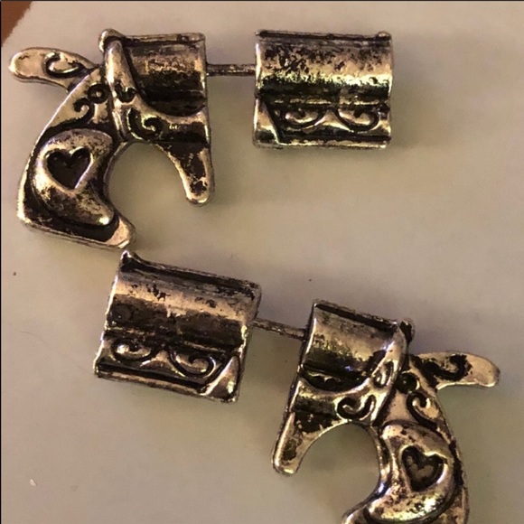 1Pair Fake Pistol Gun Shaped Stud Earrings NWT - Picture 2 of 8